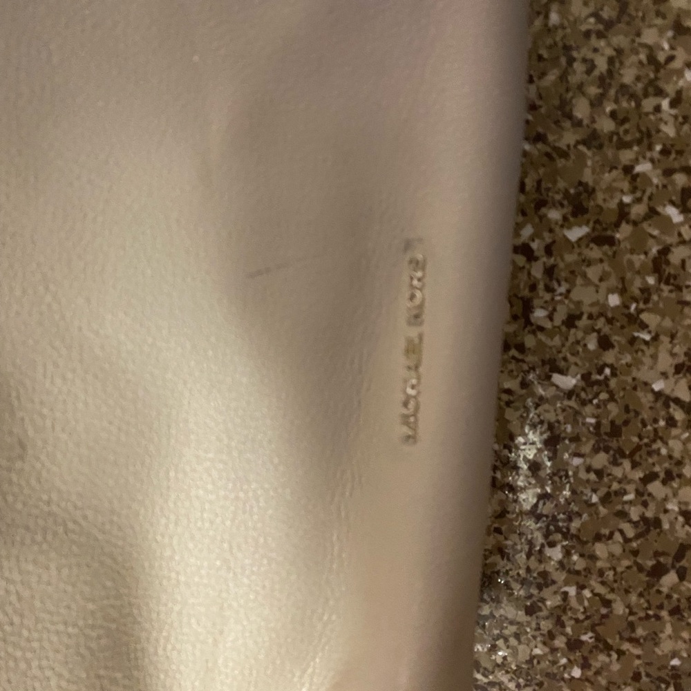 Hardly used Michael Kors handbag